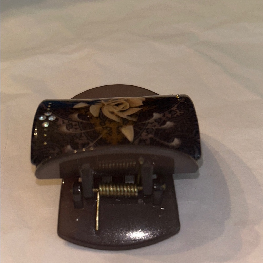 Trendy Boutique Brown Floral Hair Clip - Picture 7 of 7